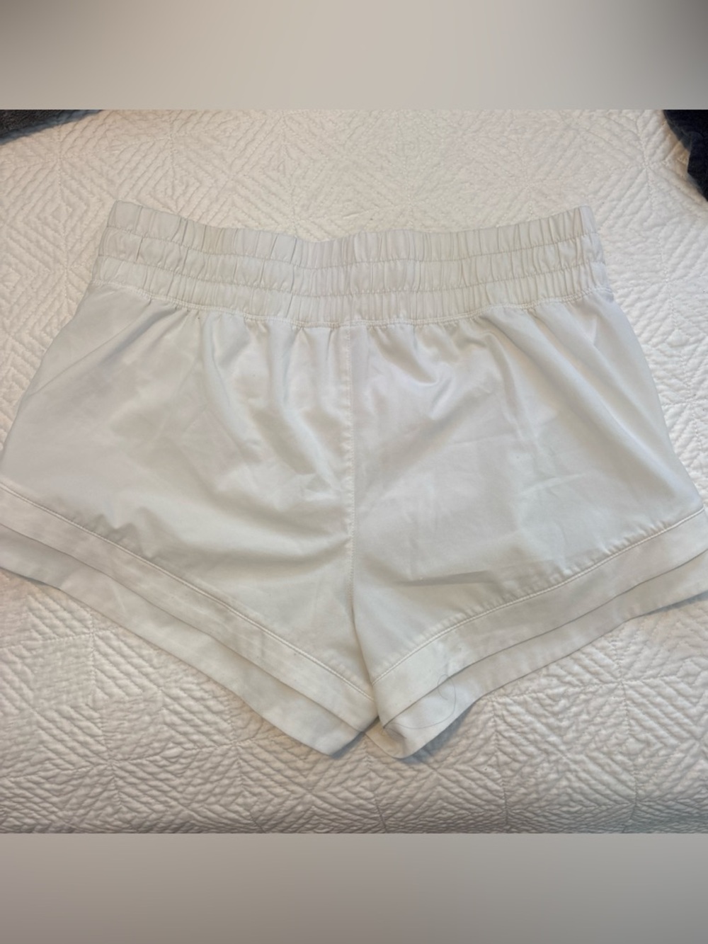 CALIA by Carrie Underwood White Elastic Waist Athletic Shorts